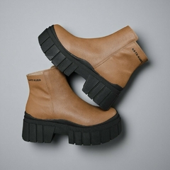 ABRIL KK SUELA - comprar online