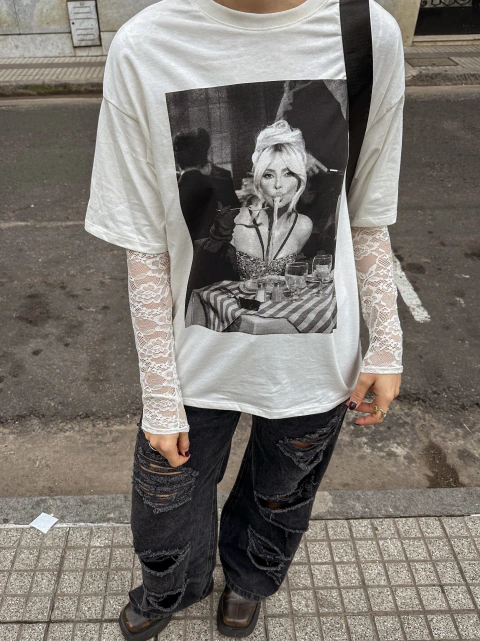 Remera Noodle B.