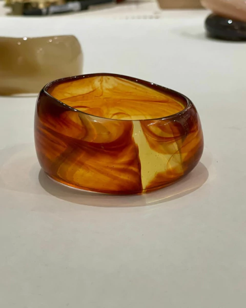 Pulsera resina ancha - Carey - comprar online