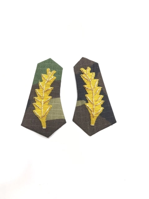 PALMAS BORDADAS A MANO CAMUFLADAS