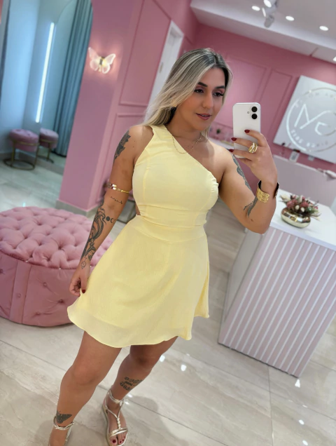 MACACÃO UM OMBRO SÓ AMARELO MANTEIGA