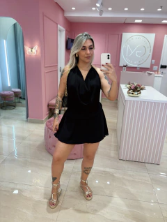 CONJUNTO BLUSINHA + SHORT SAIA PRETO na internet