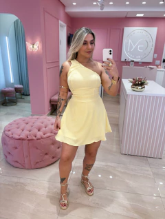 MACACÃO UM OMBRO SÓ AMARELO MANTEIGA - comprar online