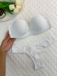 Conjunto Tomara que Caia na internet