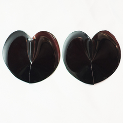 Pezoneras reutilizables charol negro Corazón
