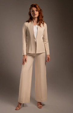 Blazer Karina AREIA on internet