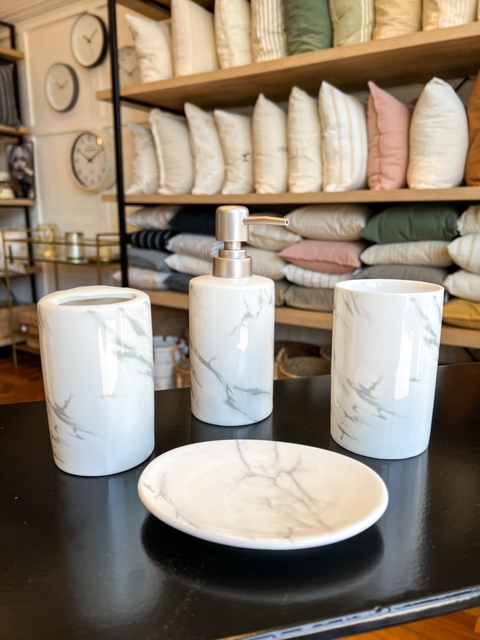 SET DE BAÑO DE CERAMICA SIMIL MARMOL (4 PIEZAS)