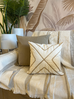 ALMOHADON TUSOR KHAKI 50X50 - comprar online