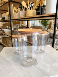 RECIPIENTE DE ACRILICO TAPA DE MADERA 900ML (4 medidas) - comprar online