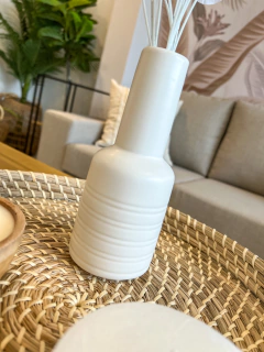 FLORERO DE CERAMICA BLANCO - comprar online
