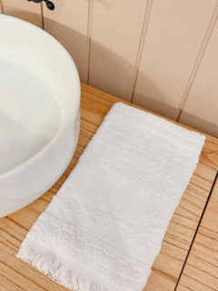 TOWEL PETITE BLANCA en internet