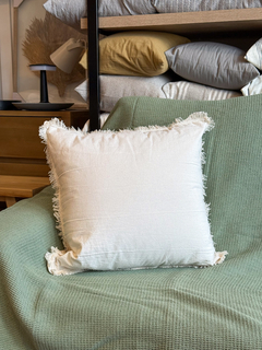 ALMOHADON FLECOS NATURAL 50X50 - comprar online