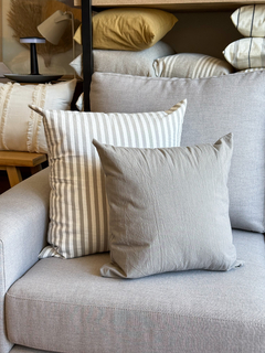 ALMOHADON RAYADO COMPLETO GRIS 50X50 en internet