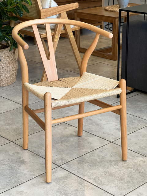 SILLA WISHBONE NATURAL ASIENTO CLARO
