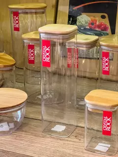 FRASCO CUADRADO DE VIDRIO HERMETICO TAPA MADERA (5 MEDIDAS)