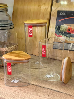 FRASCO TRIANGULAR DE VIDRIO HERMETICO TAPA MADERA (3 MEDIDAS) - comprar online