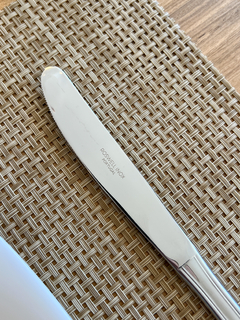 CUCHILLO DE MESA ROSWELL INOXIDABLE CORAL - comprar online