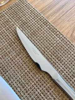 CUCHILLO ASADO ROSWELL INOXIDABLE CORAL - comprar online