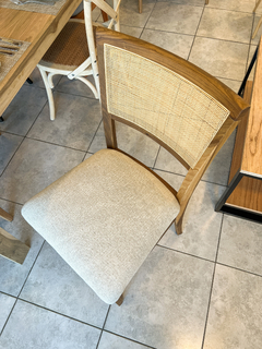 SILLA NAPOLES PETIRIBI TAPIZADA BEIGE en internet