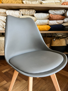 SILLA TULIP GRIS OSCURO - comprar online