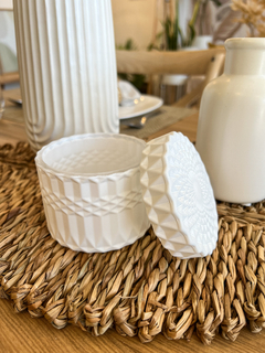 CARAMELERA CON RELIEVE BLANCA CHICA en internet