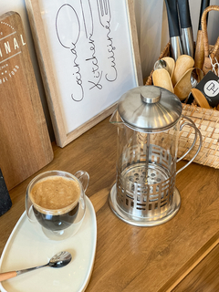 CAFETERA CON EMBOLO BASE ACERO 1000ML en internet
