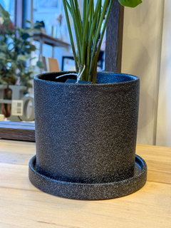 MACETA DE CERAMICA CILINDRO NEGRA 13CM - DecoHome