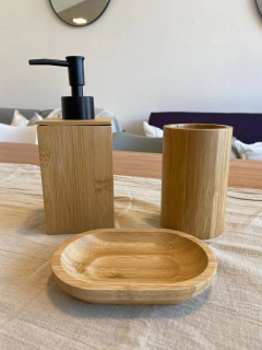 DISPENSER BAMBOO CUADRADO NEGRO en internet