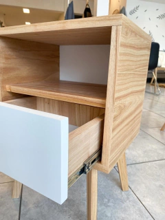 Imagen de MESA DE LUZ NORUEGA CAJON BLANCO