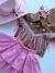 Look Country Flores Personalize com a inicial na internet