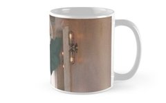 Caneca Tears Left to Cry Ariana Grande na internet