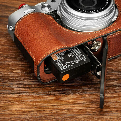 Half Case Couro Marrom - SmallRig 4699 (FujiFilm X100VI) - CAMERA NINJA • PHOTO VIDEO STORE