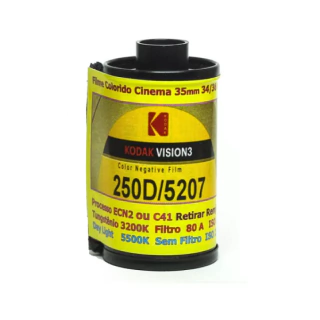 Kodak Vision3 250D / 5207 - Filme Cinema 35mm / Colorido / 36p / Iso 250 (REBOBINADO)