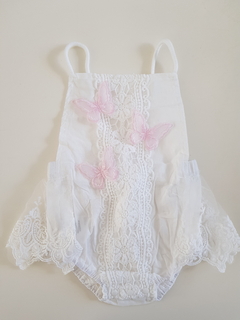 Pañalero white little butterfly