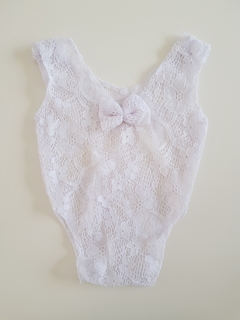 Pañalero white newborn on internet
