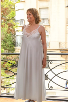 Camisón Frida satén largo en internet