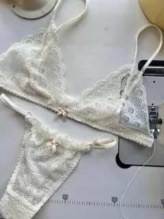 Conjunto Eleonora en internet