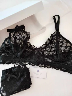 CONJUNTO NINA ENCAJE CON FLECOS - comprar online