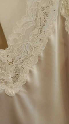 CAMISON AGUSTINA SATEN PARIS LISO CORTO en internet