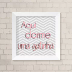 Quadro Infantil Aqui dorme uma Gatinha
