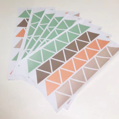 Adesivos Triângulos Verde Laranja e Marrom 4,5cm na internet