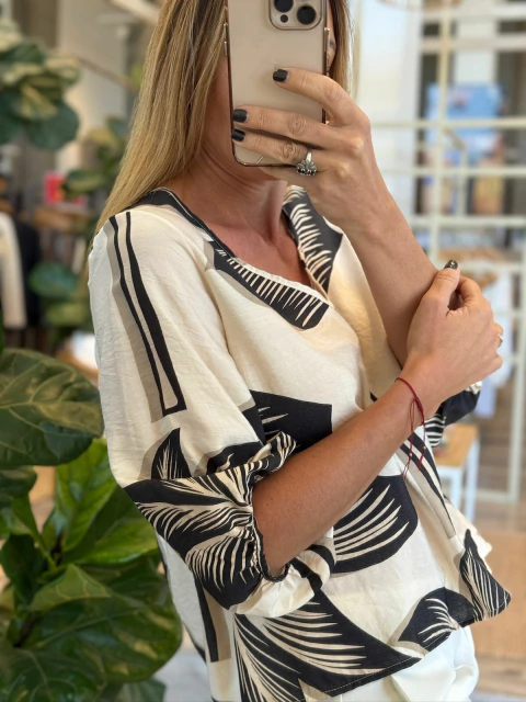 BLUSA M/GLOBO ESTAMPADA (EO01654) - comprar online