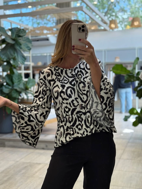 BLUSA ESTAMPADA (EO01688) - comprar online