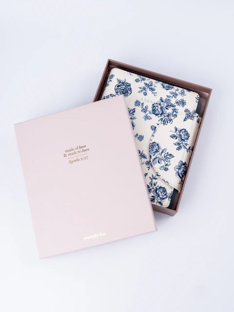 AGENDAS FW DIARIA. 15X21 CON BROCHE TIMELESS FUN 2027 - DSC09054