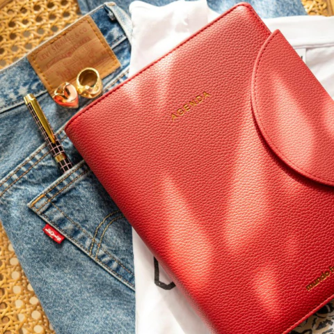 Agenda 15x21 cm Semanal Timeless Clásica Malbec - FW - comprar online