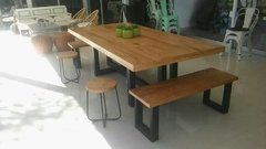 MESA REBECA PIE EN CAÑO EN ZOITA 2" C/R - comprar online