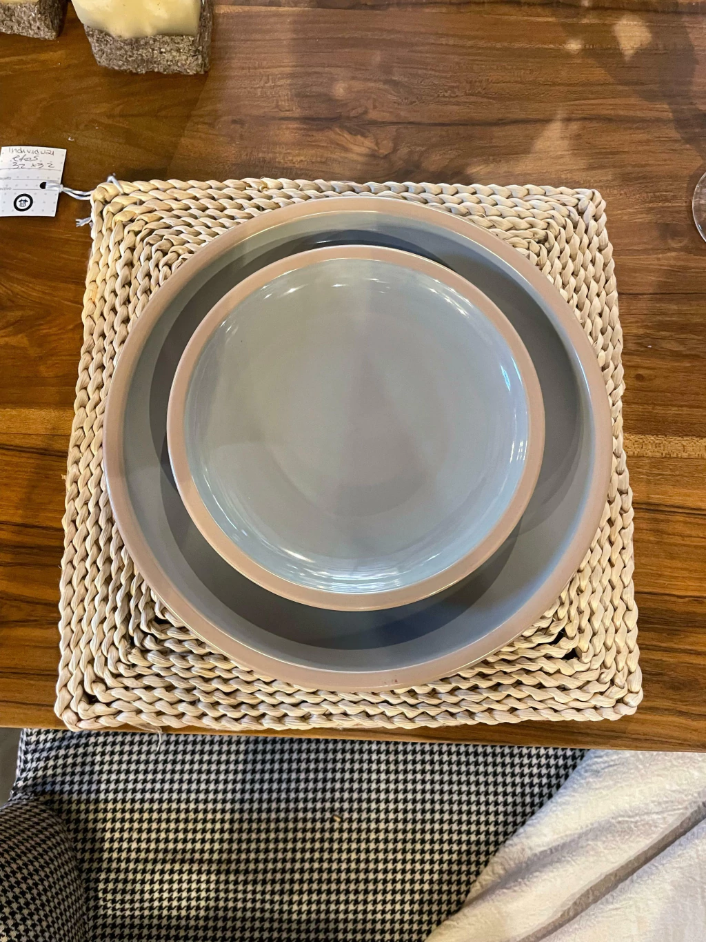 PLATO DE POSTRE TAI GRIS Y BEIGE