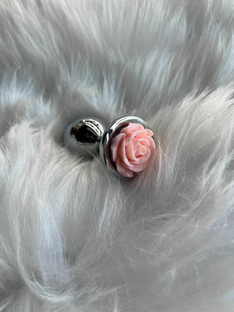 Plug Metálico con Flor - Estilo, Elegancia y Estimulación con Brillo Propio - comprar online