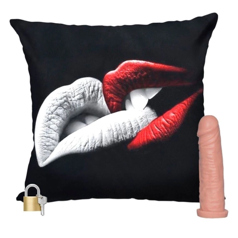 ALMOFADA ESTAMPA BOCA BITE COM PROTESE E CADEADO