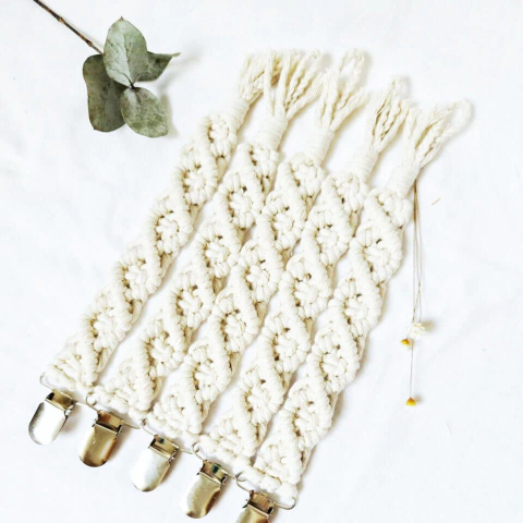 Portachupetes Handmade Macramé - comprar online